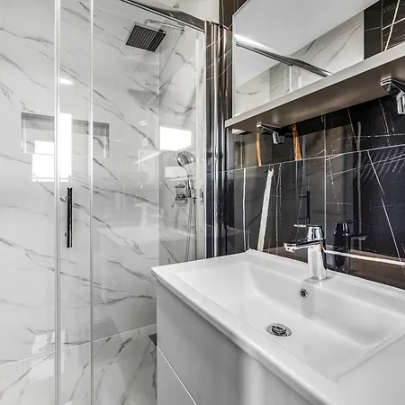 Apartment Sauna & Jacuzzi Rossa - Happy Porec